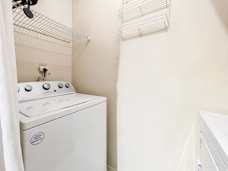 601 E Burgess Rd #E4 — Photo 6