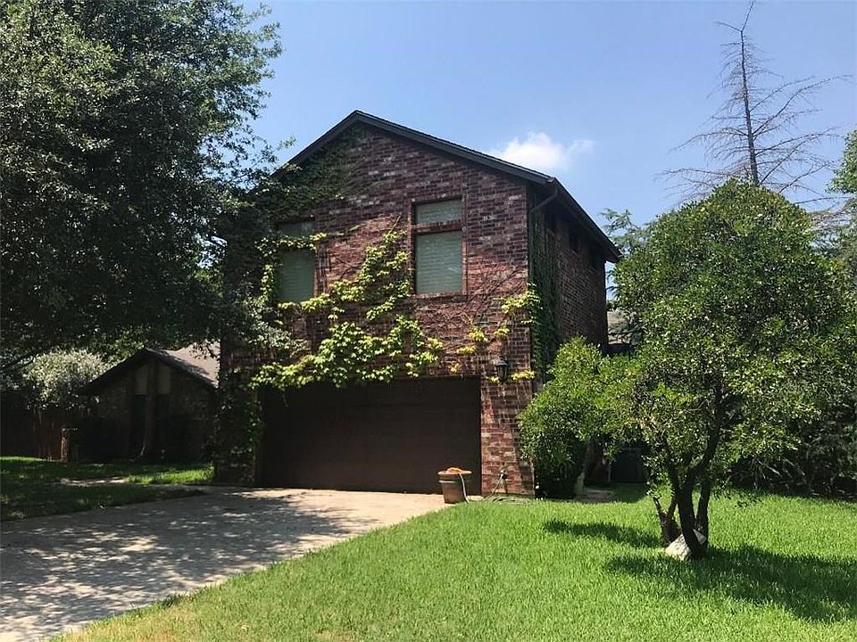 2nd image of 3812 Oxford Ct