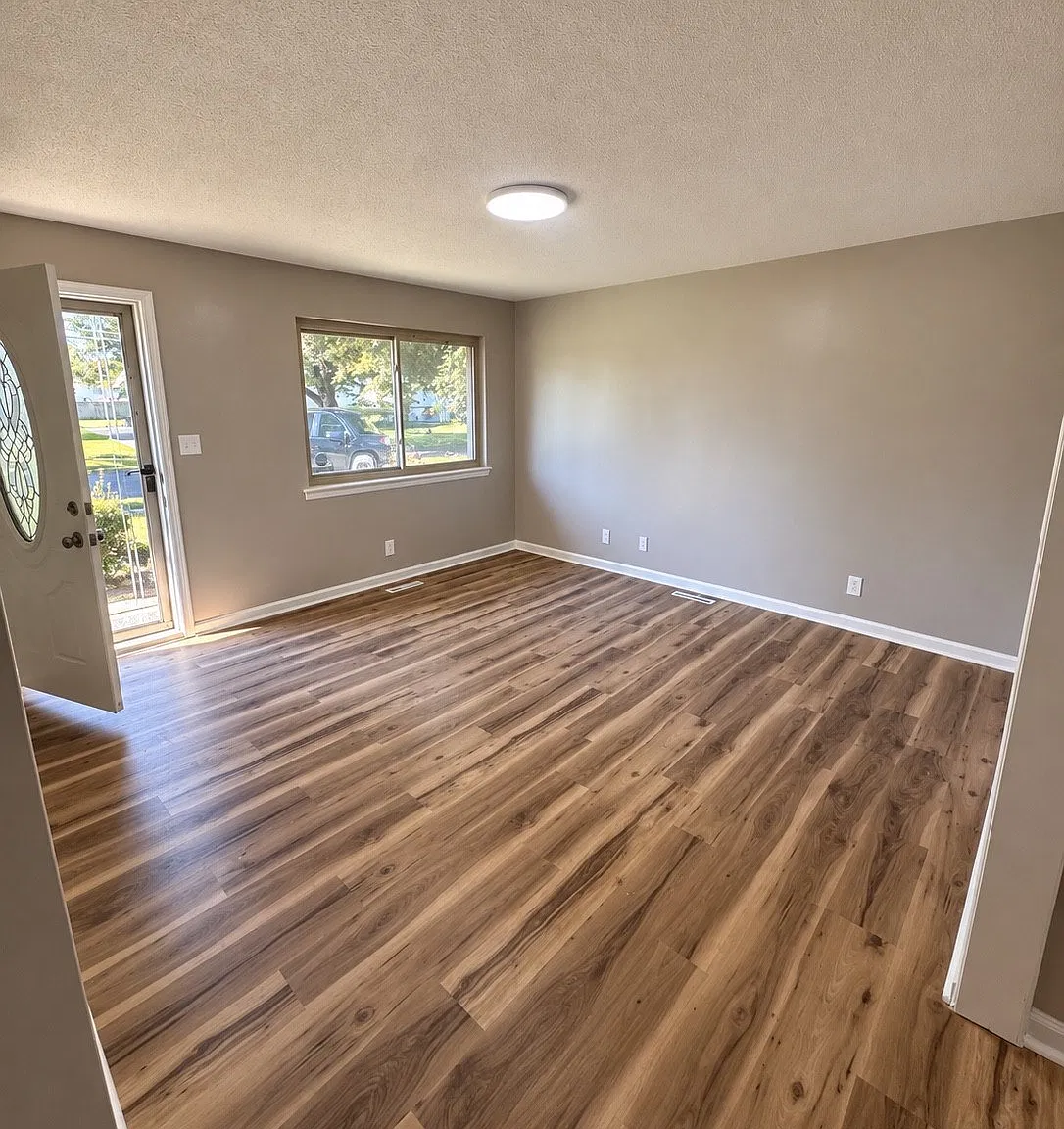 3 bed, 925 sqft, $1,675 — Photo 3