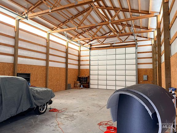 4th image of 21567 Main St