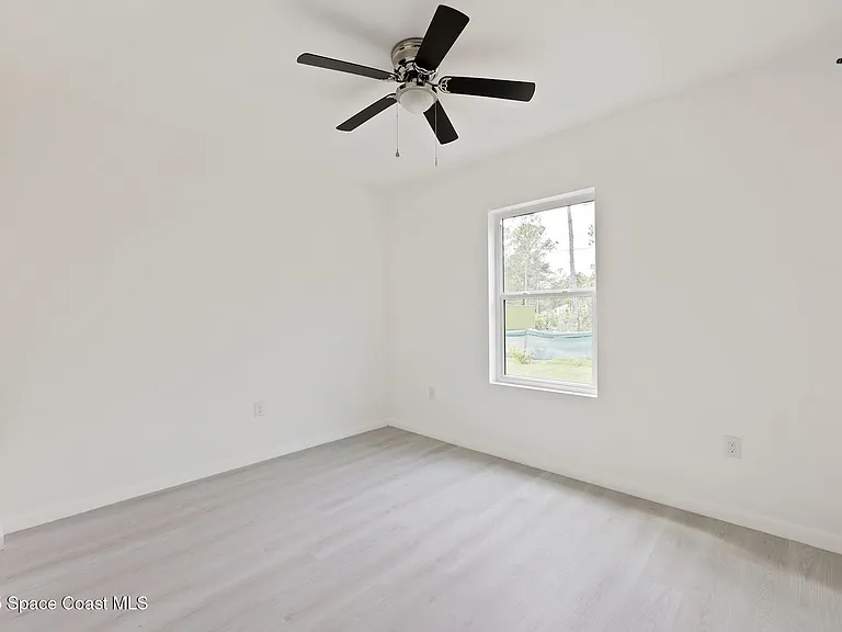 746 Harriet Ave — Photo 17
