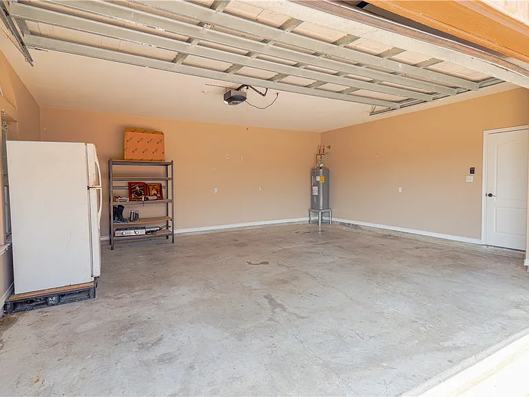 6842 Old Square Dr — Photo 18