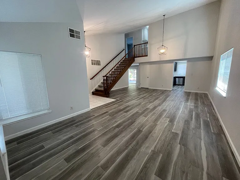 2700 Bluebell Cir — Photo 7