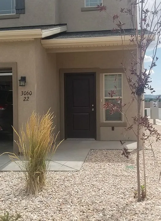 3062 N 275 E