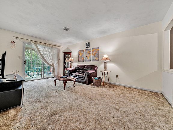 3rd image of 3531 Peters Creek Rd NW APT 210
