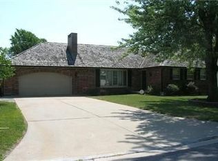 1026 Harcourt Dr, Emporia, KS 66801