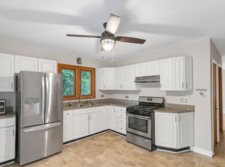 100 Filip St, Algonquin, IL 60102