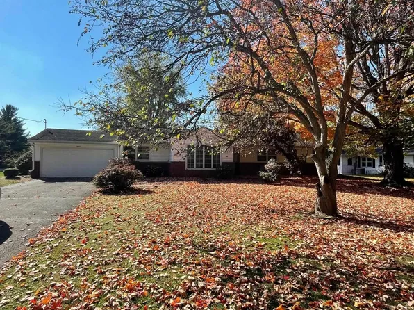 2003 Greenview Dr, Vincennes, IN 47591