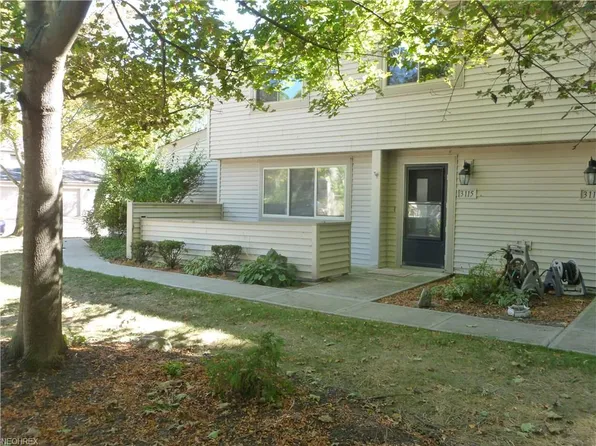 3115 Bay Landing Dr #9, Westlake, OH 44145