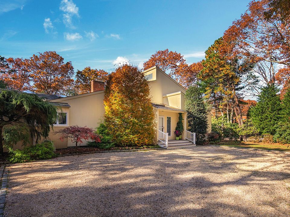 1st image of 9 Southwood Ln