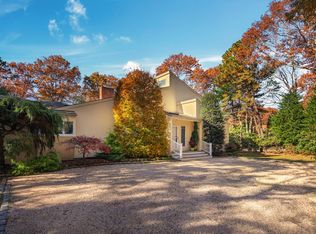 9 Southwood Ln, Quogue, NY 11959