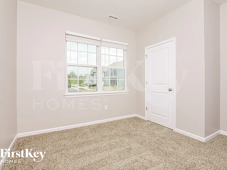 444 Haywood Glen Dr — Photo 15