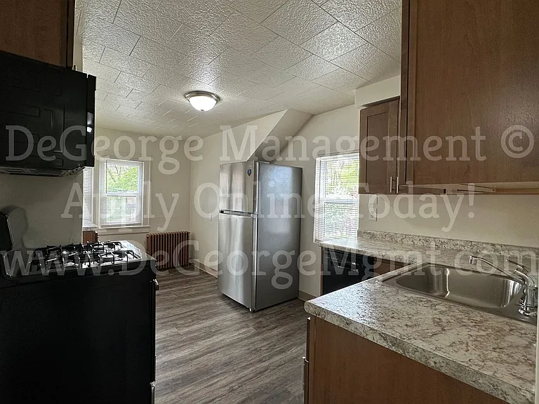 Sterling Square Townhomes — Photo 69