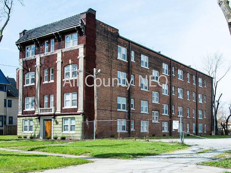 1st image of 1944 E 75th St APT 201