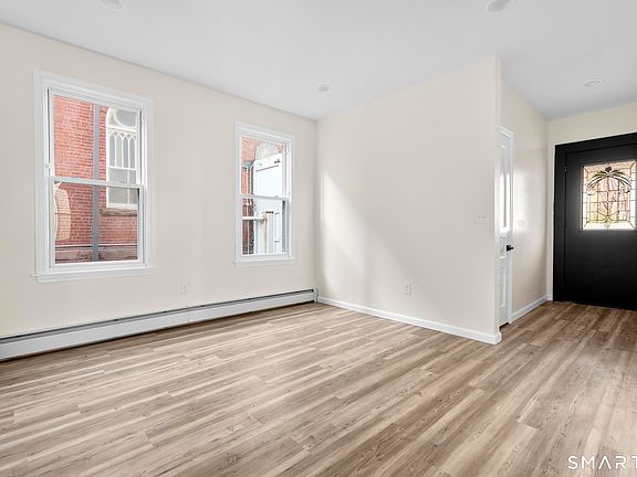 5th image of 81-83 Hungerford St