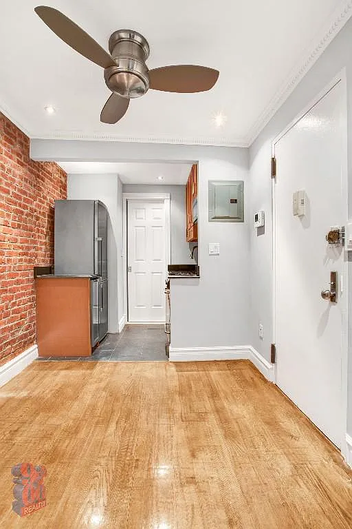 345 West 53rd Street — Photo 4