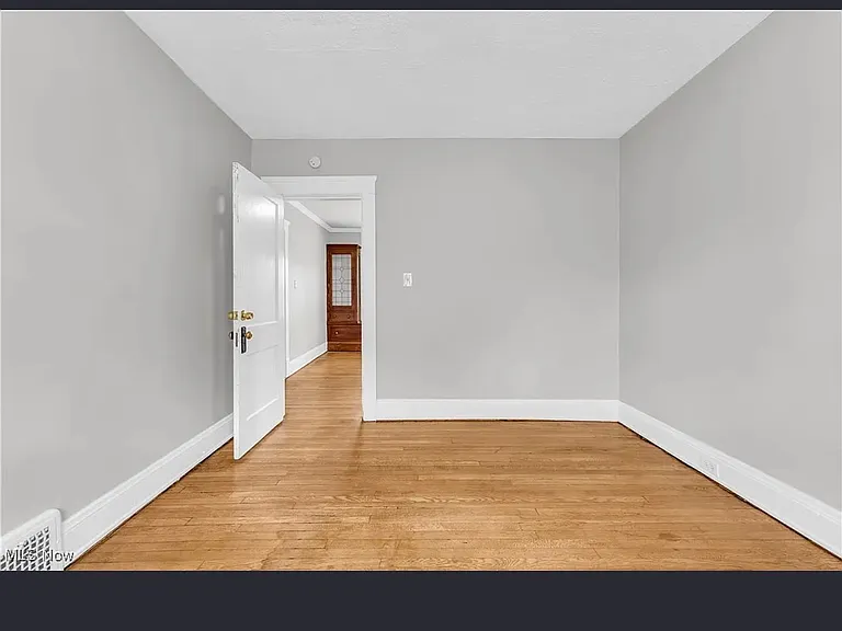 18715 Mohawk Ave #2 — Photo 2