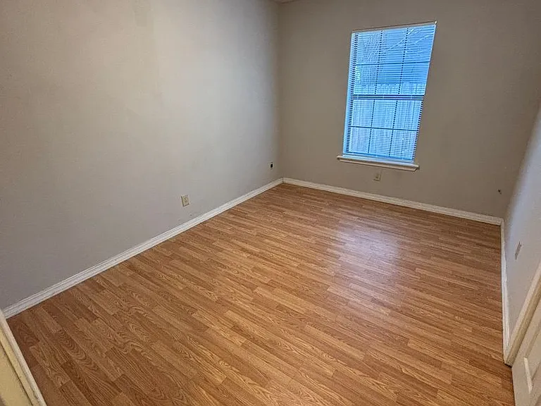 3468 W Yale St — Photo 12