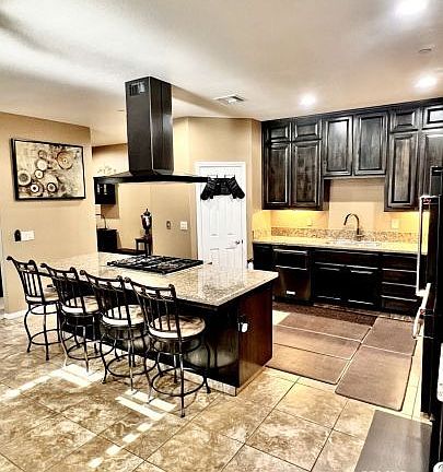 5th image of 825 Emma Way