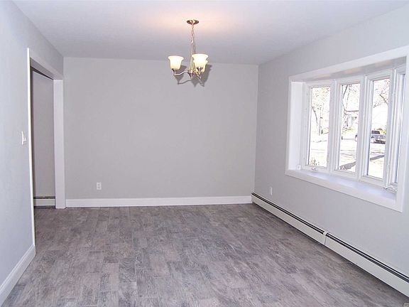 5th image of 8 Canterbury Dr
