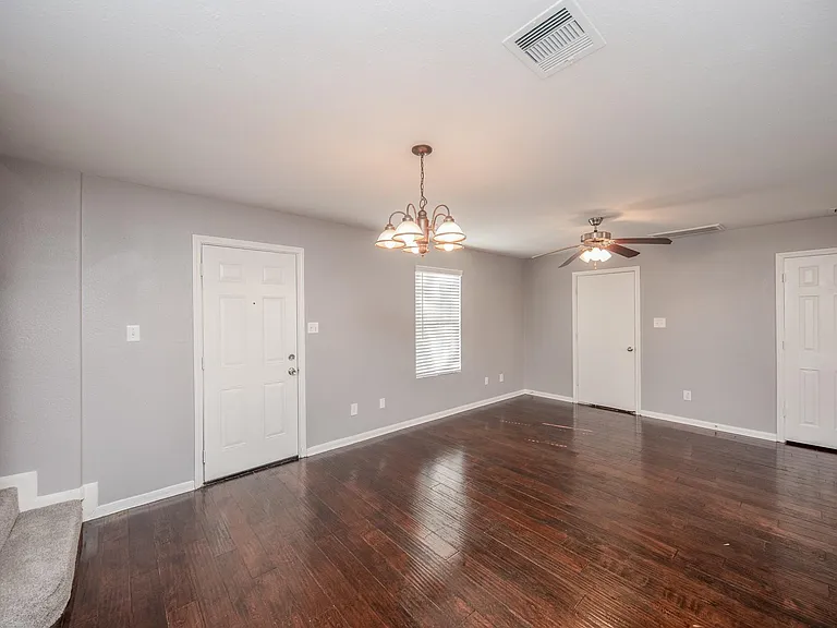 1631 Dove Run — Photo 12