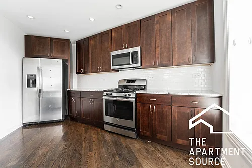 2450 N Milwaukee Ave Photo 1
