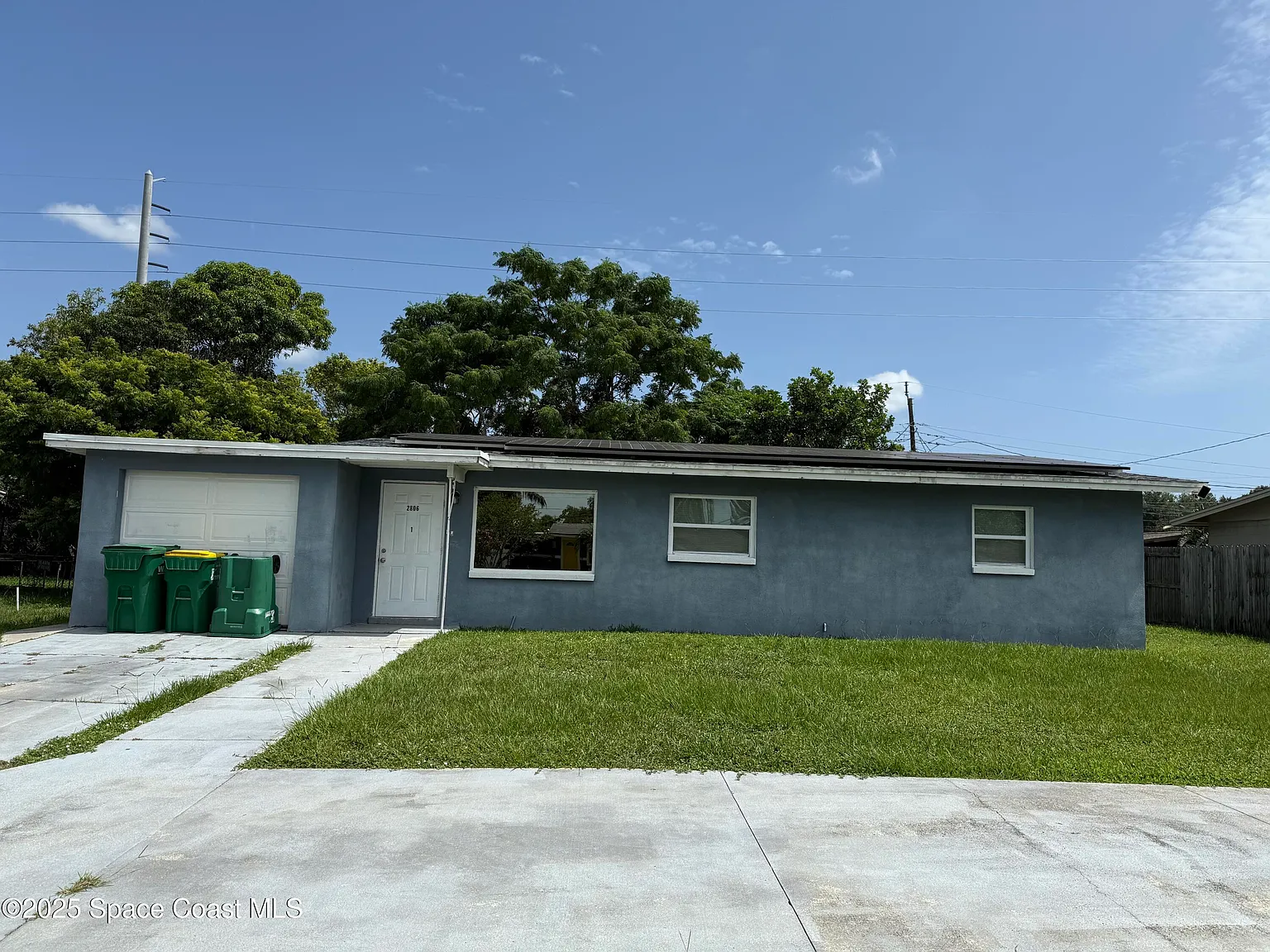 3 bed, 2.0 bath, 1705 sqft, $1,395 — Photo 1