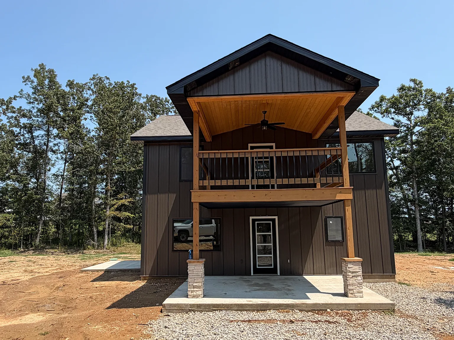 4 bed, 1600 sqft, $1,500 — Photo 1