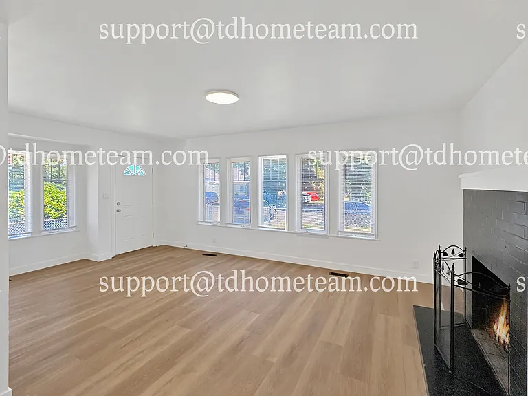 617 3rd Ave S — Photo 4