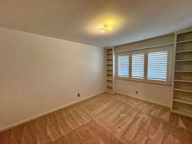 3057 Carleton Pl — Photo 16