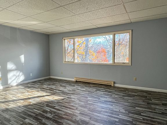 3rd image of 930 Jefferson St #6
