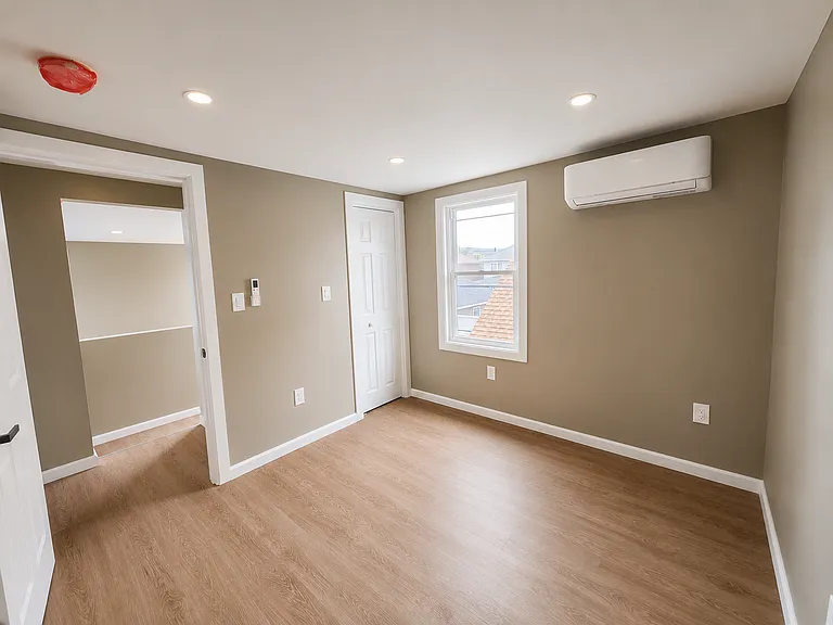 453 Warren Ave #2 — Photo 5
