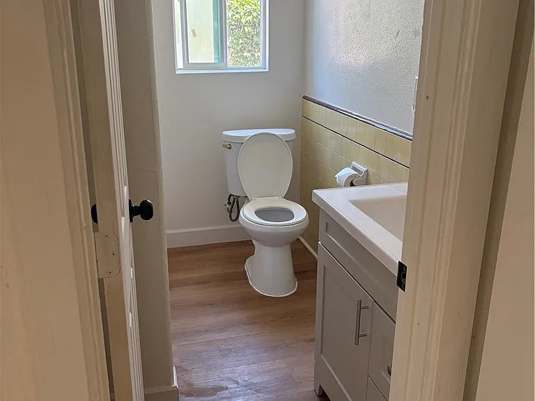 20726 Seine Ave — Photo 8