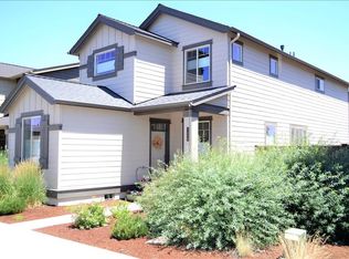 3474 SW 28th St, Redmond, OR 97756