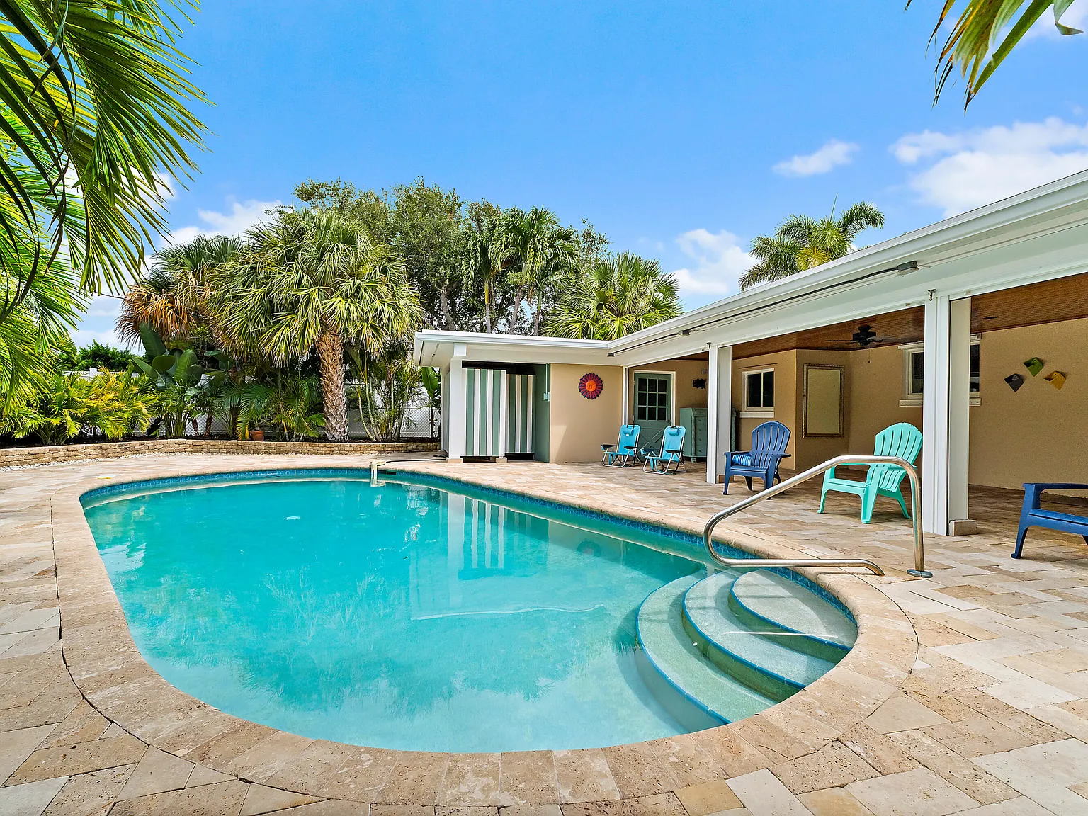 3 bed, 2.0 bath, 1543 sqft, $13,000 — Photo 2