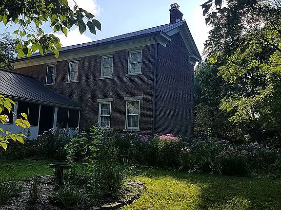 Rear view (from northeast)