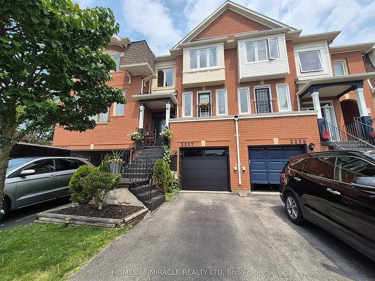 2237 Prescott Pl — Photo 2