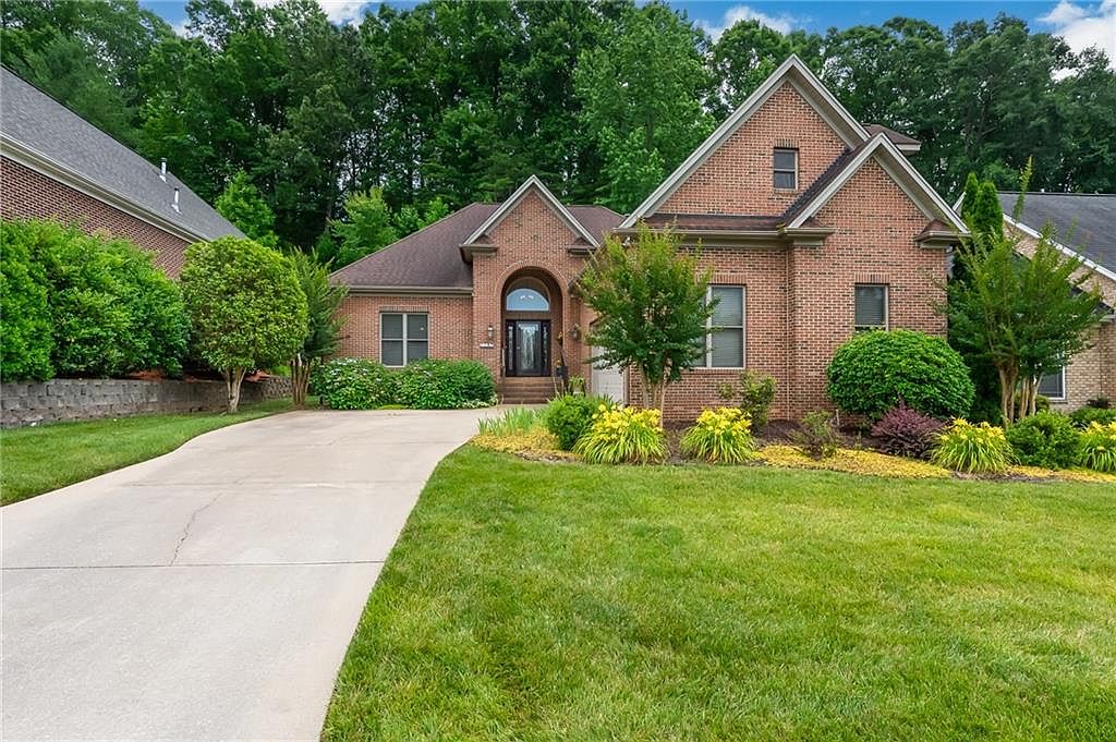 18 Calmar Ct, Greenville, SC 29617 Zillow