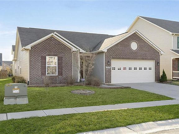 2nd image of 15526 Blair Ln