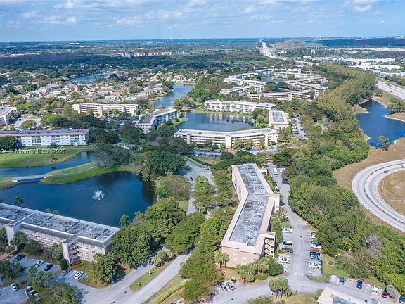 4th image of 1601 Abaco Dr APT B3