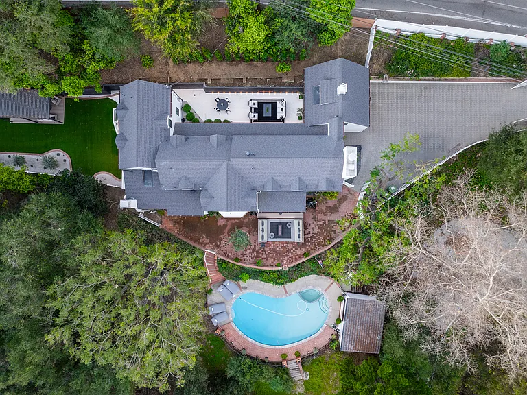 3100 Coldwater Canyon Ave — Photo 110