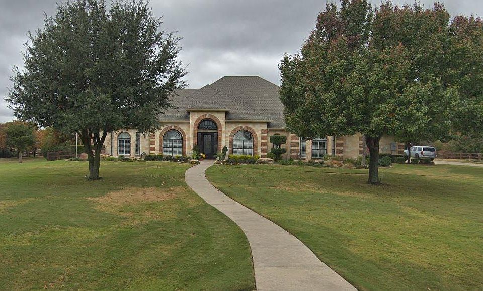 1st image of 8339 Steeplechase Cir