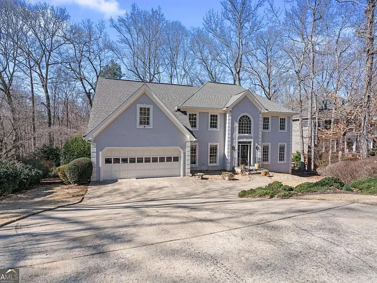275 Sageglen Rd — Photo 23