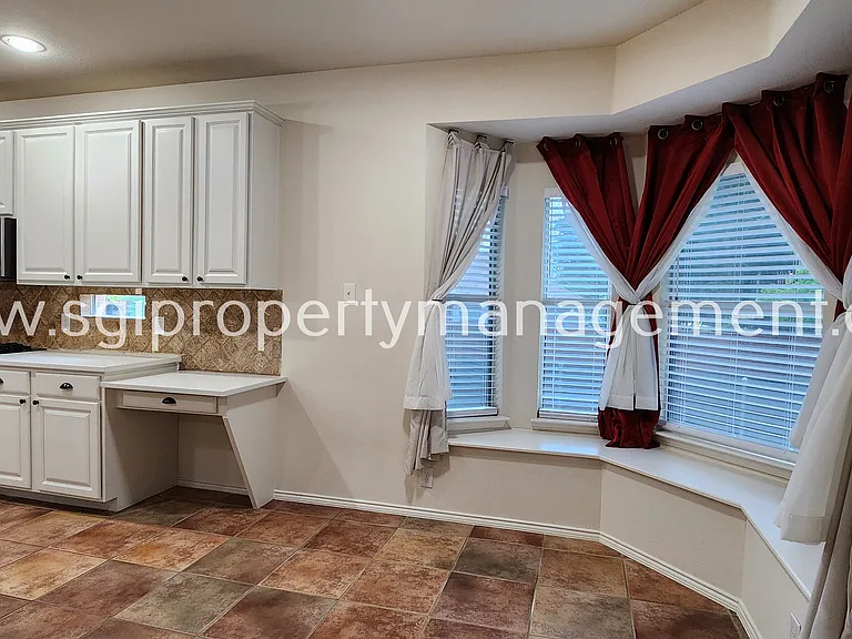 12032 Henderson Dr — Photo 11