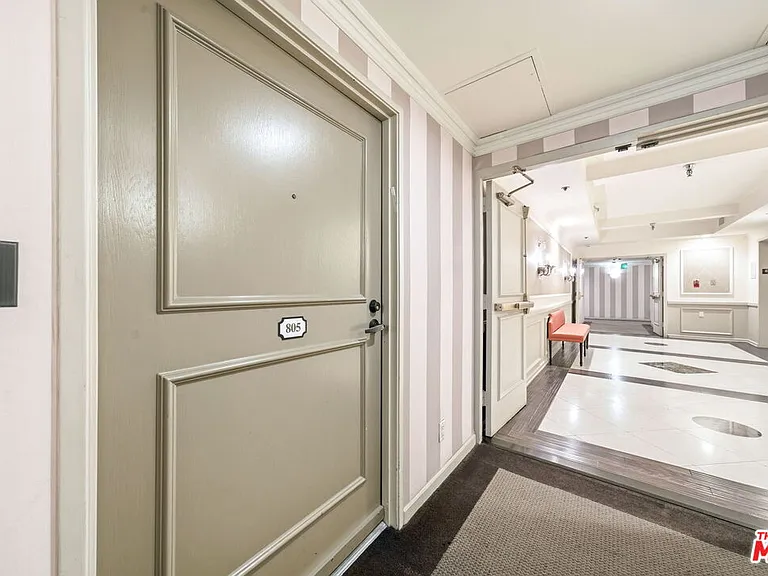 10660 Wilshire Blvd #805 — Photo 16