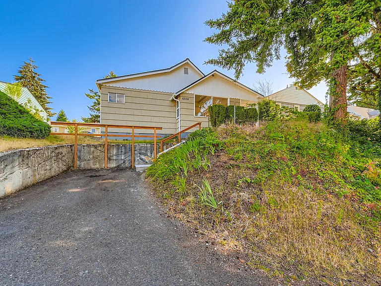6754 SE Alder Pl — Photo 2