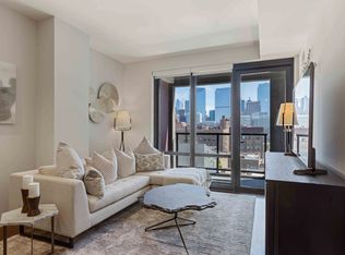 115 N Peoria St #305, Chicago, IL 60607