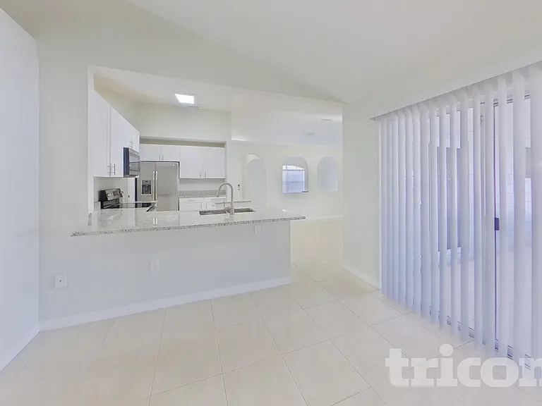 311 Ferrara Ct — Photo 3