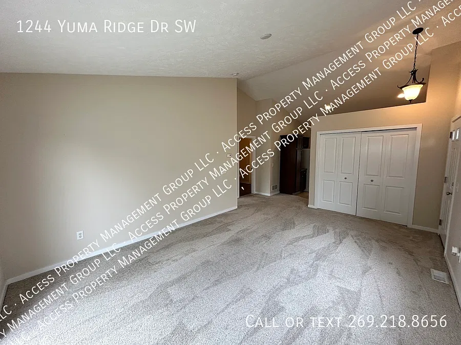 Byron Center 2 Bed Condo Sierra Fields — Photo 4