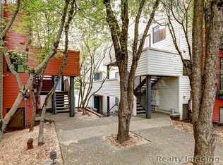 730 NW Naito Pkwy APT E34, Portland, OR 97209